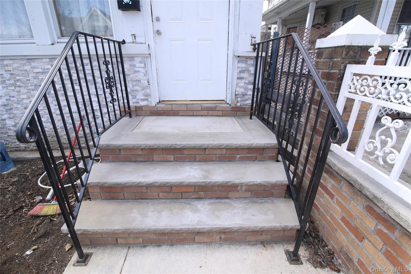 **Location! Location! Location!** This newly renovated large - photo 7