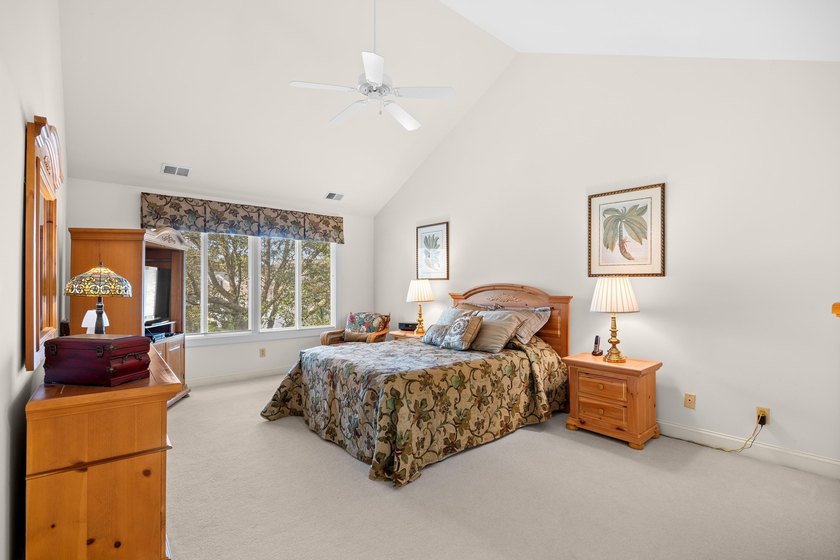 Pack your bags and step into a fully furnished, turnkey - photo 18