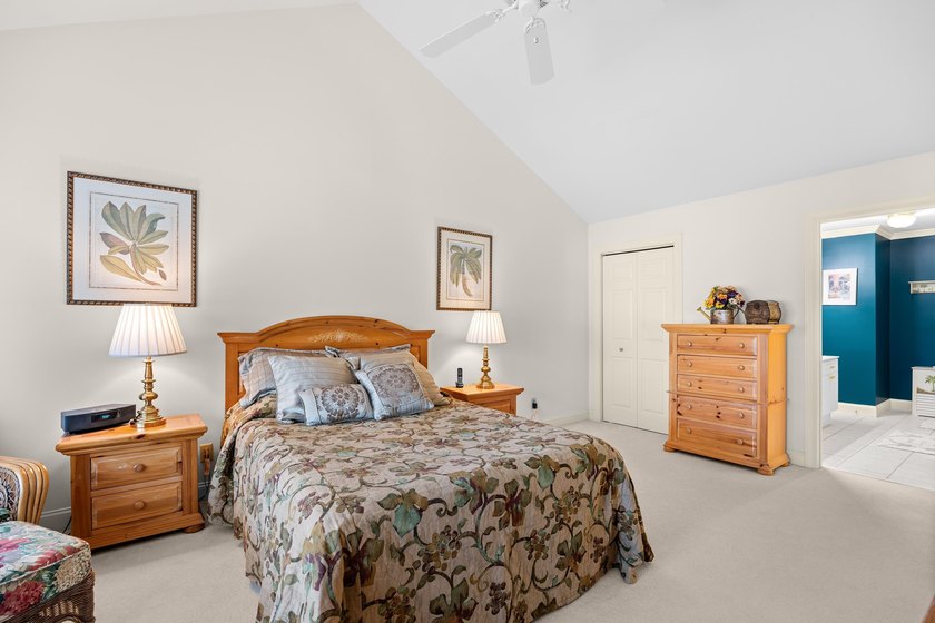 Pack your bags and step into a fully furnished, turnkey - photo 20