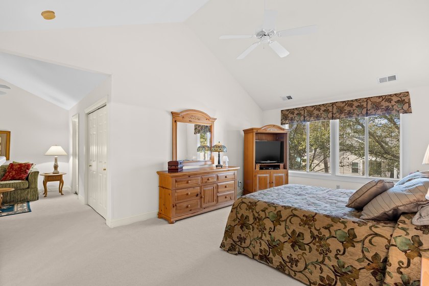 Pack your bags and step into a fully furnished, turnkey - photo 21