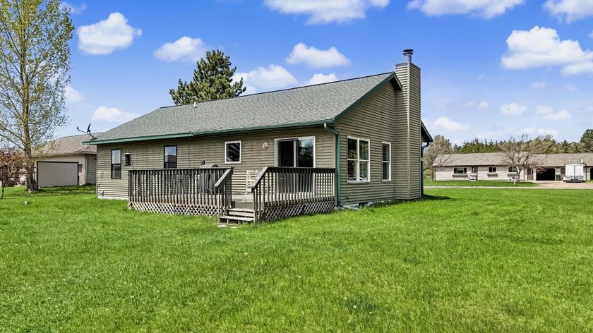 Beautiful country home with deeded access to Lake Nokomis - photo 22