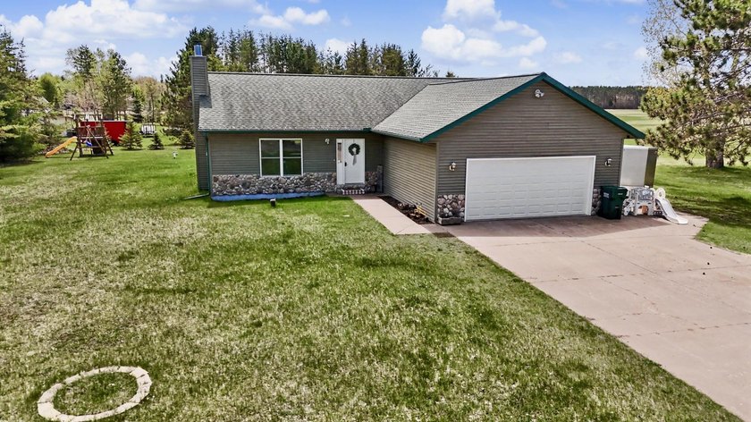 Beautiful country home with deeded access to Lake Nokomis - photo 23