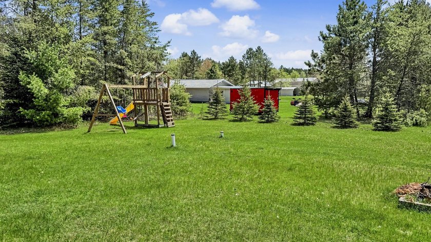 Beautiful country home with deeded access to Lake Nokomis - photo 24