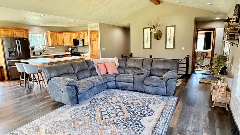 Beautiful country home with deeded access to Lake Nokomis - photo 32