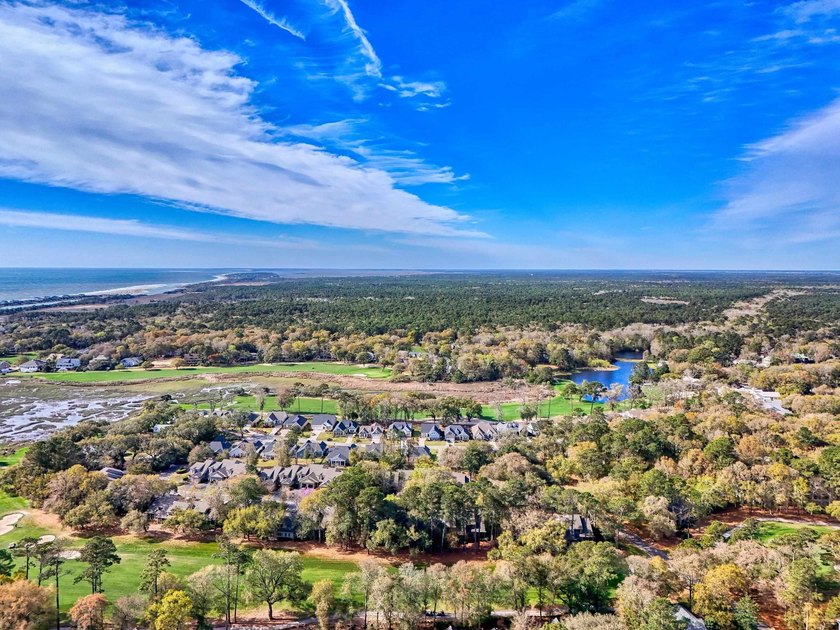 Pack your bags and step into a fully furnished, turnkey - photo 41