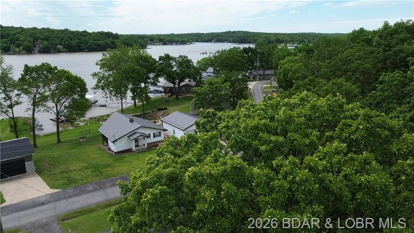 BACK ON THE Market at no fault of the seller. Charming 3-bedroom - photo 41
