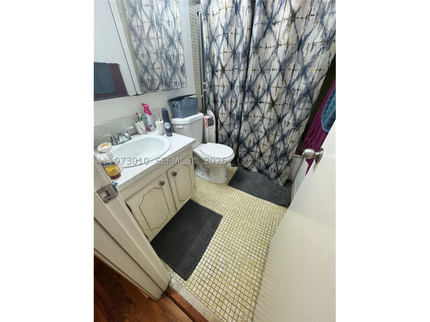 CHARMING 1/1- 2ND FLR UNIT- IN CV-24HR SECURITY GUARD GATED - photo 8