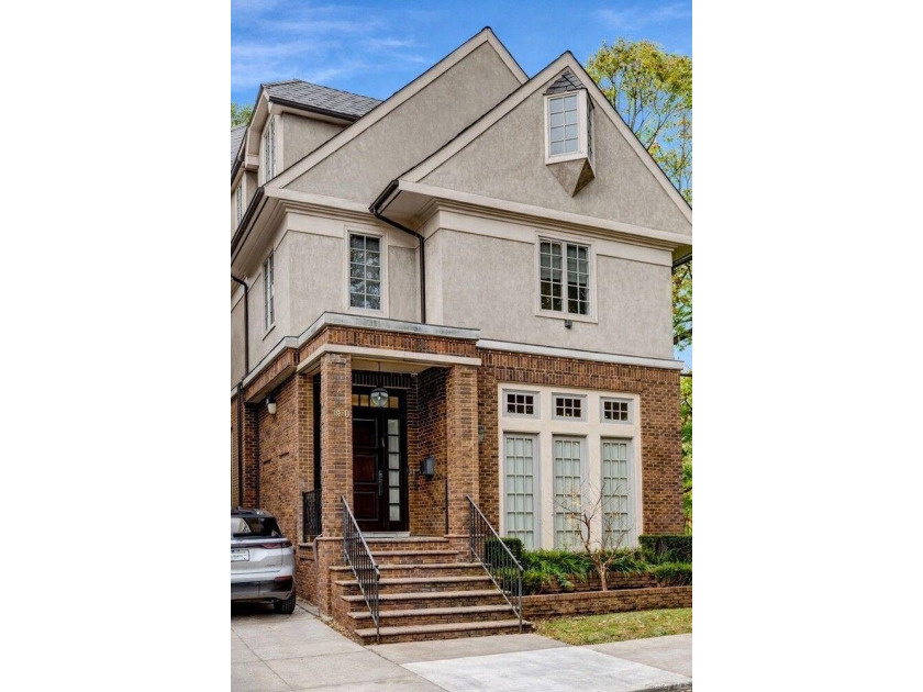 A rare opportunity to own a truly exceptional, fully detached - photo 22