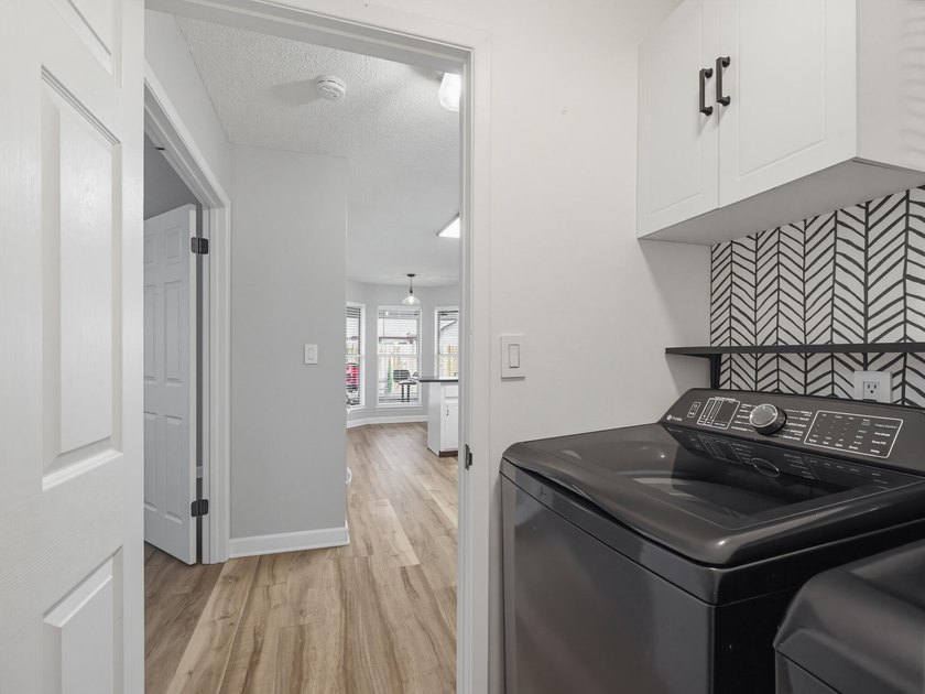 1565 Meadowbrook Ct brings together comfort, convenience, and - photo 27