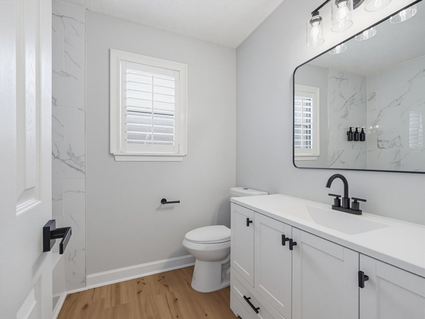 1565 Meadowbrook Ct brings together comfort, convenience, and - photo 42