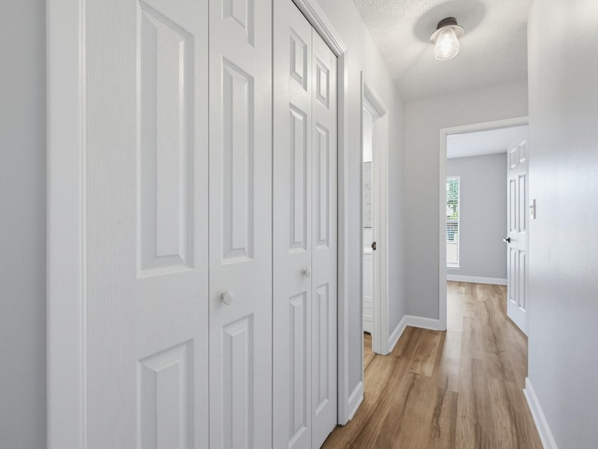 1565 Meadowbrook Ct brings together comfort, convenience, and - photo 50