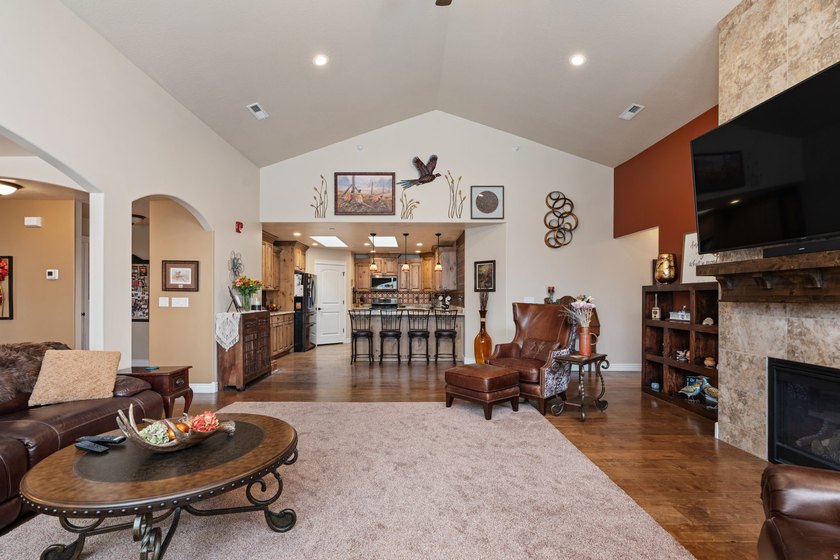 Located in East Layton, this highly sought-after patio home - photo 4