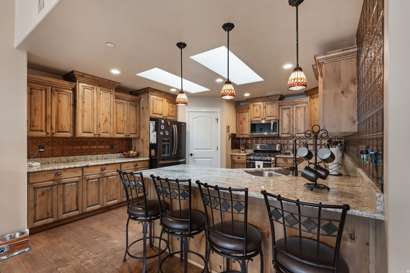 Located in East Layton, this highly sought-after patio home - photo 7
