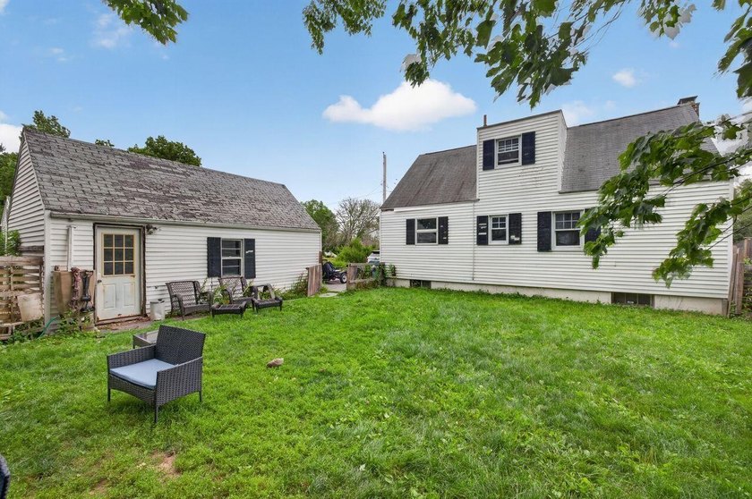 Offered to the market for the first time in more than 20 years! - photo 5
