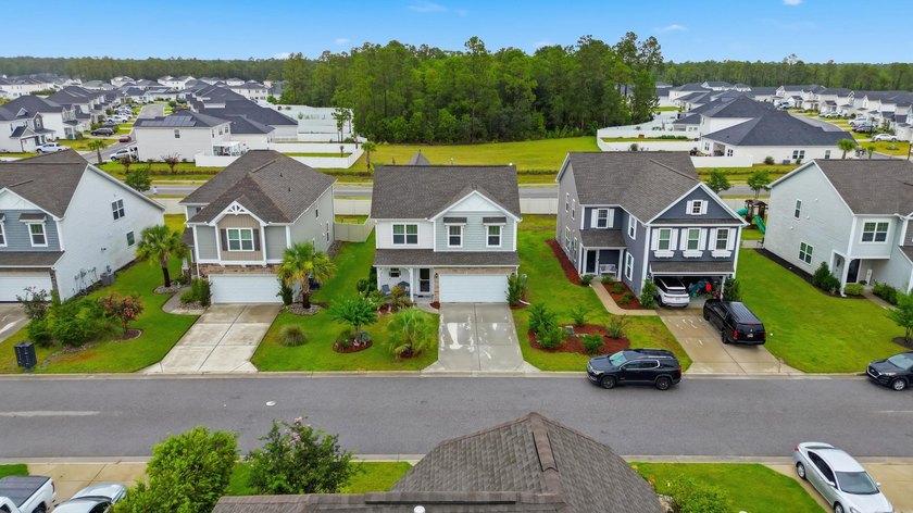 Welcome to this beautifully maintained 5-bedroom, 3.5-bath home - photo 45
