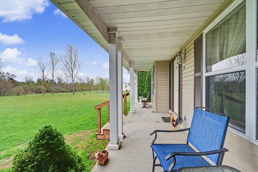 Well into over $30,000 in equity! With a recent appraisal MUCH - photo 2