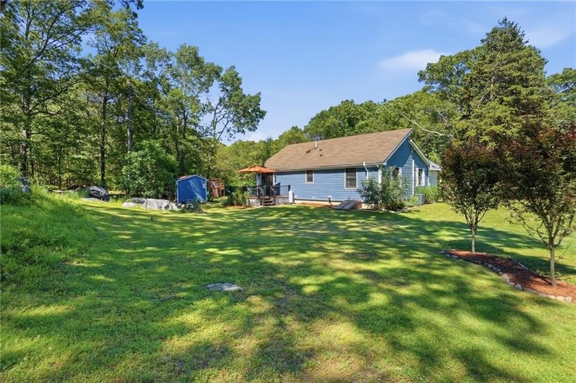 Welcome home to this beautifully renovated ranch, perfectly - photo 32