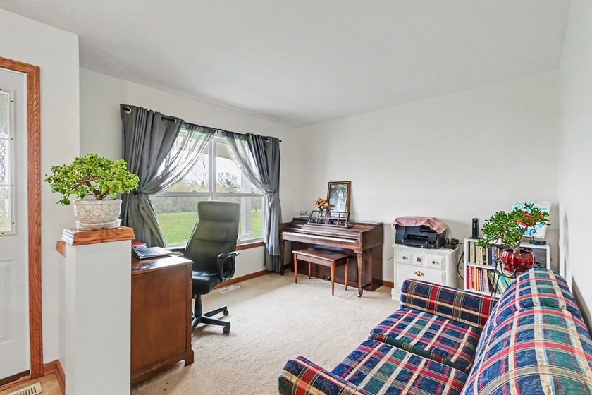 Well into over $30,000 in equity! With a recent appraisal MUCH - photo 3