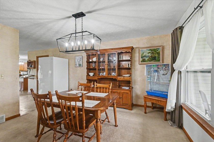 Well into over $30,000 in equity! With a recent appraisal MUCH - photo 6