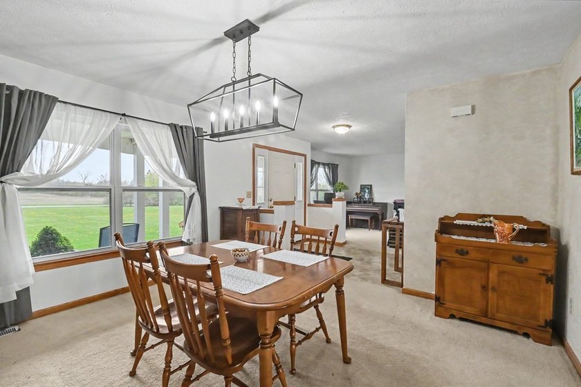 Well into over $30,000 in equity! With a recent appraisal MUCH - photo 7