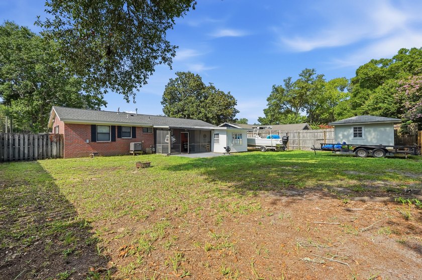Who says you can't have it all? This 3-bedroom, 2-bath charmer - photo 40