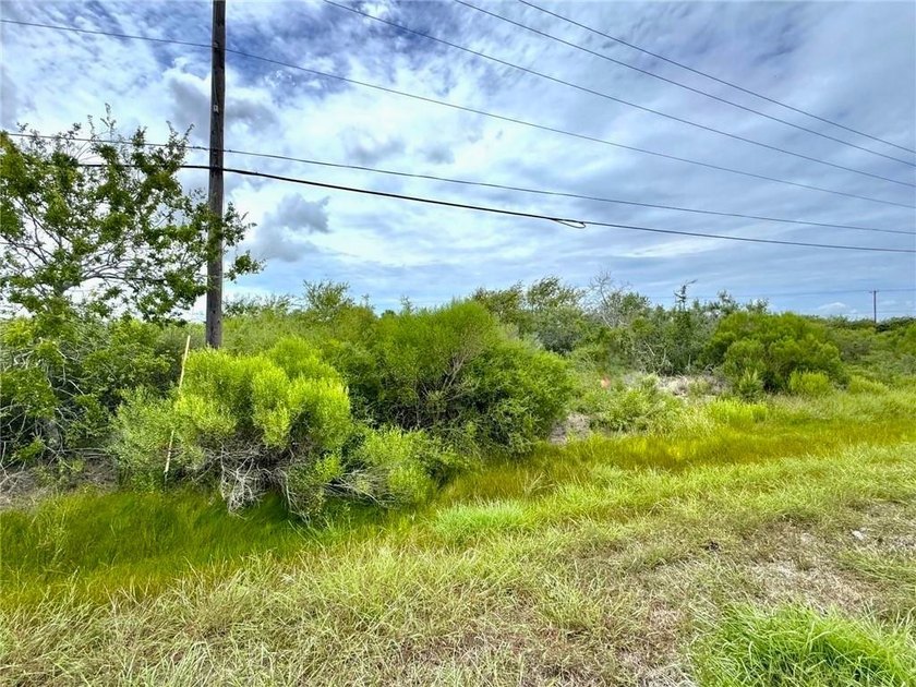 Position your business for success with this prime 3-acre - photo 4