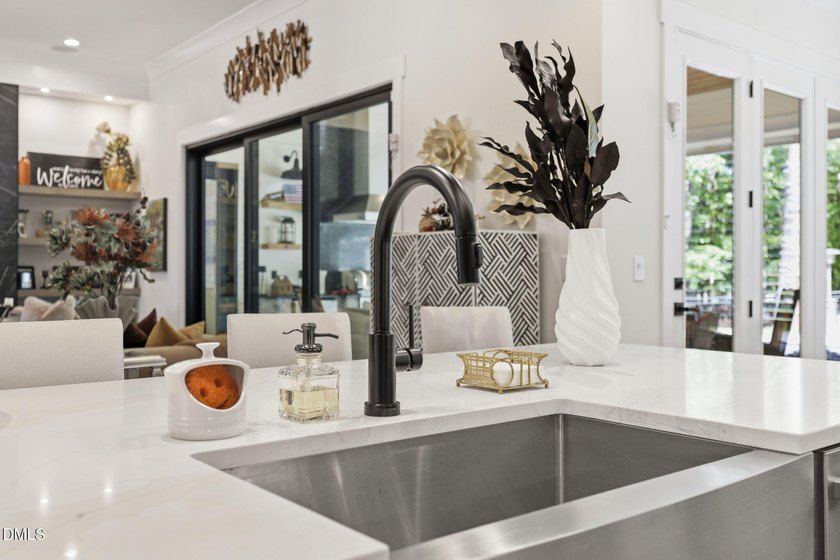 A 2023 Parade of Homes Entry. Thoughtfully designed and - photo 7
