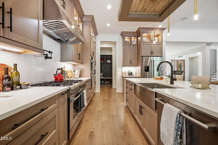 A 2023 Parade of Homes Entry. Thoughtfully designed and - photo 10