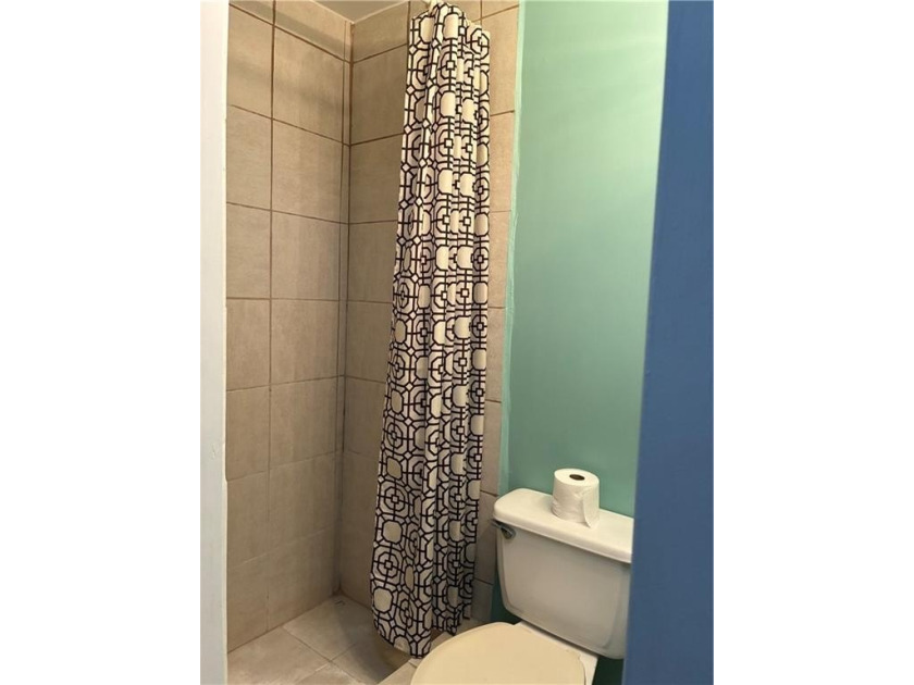 A great Town Home at a Great Price! 2 beds, 2 1/2 baths. Lower - photo 39