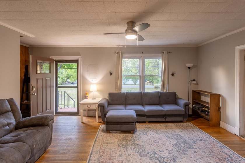Welcome to 129 Buffalo Rd - a place full of potential and - photo 7