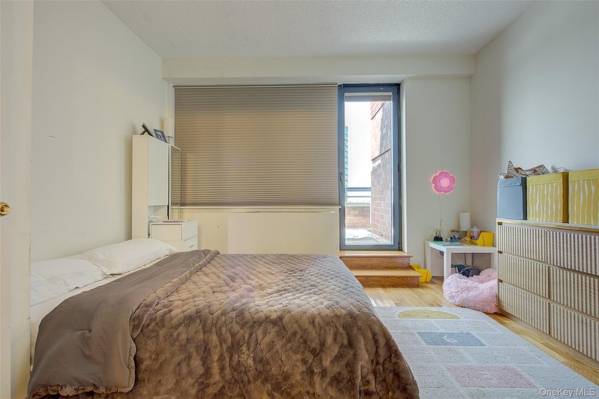 The Summit Condominium presents a 1004 sqft Penthouse Apartment - photo 28