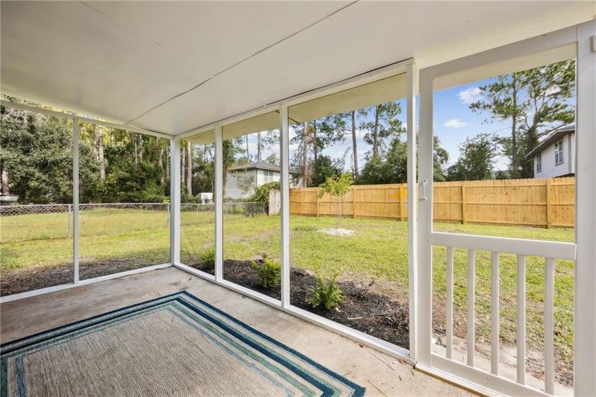 Discover your new home! This beautifully remodeled 2-bedroom - photo 31