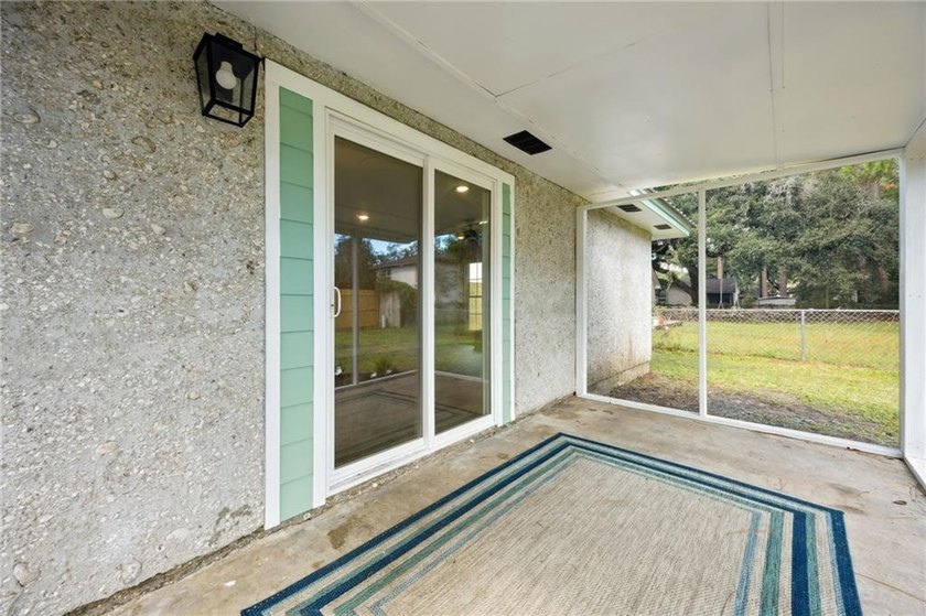 Discover your new home! This beautifully remodeled 2-bedroom - photo 33