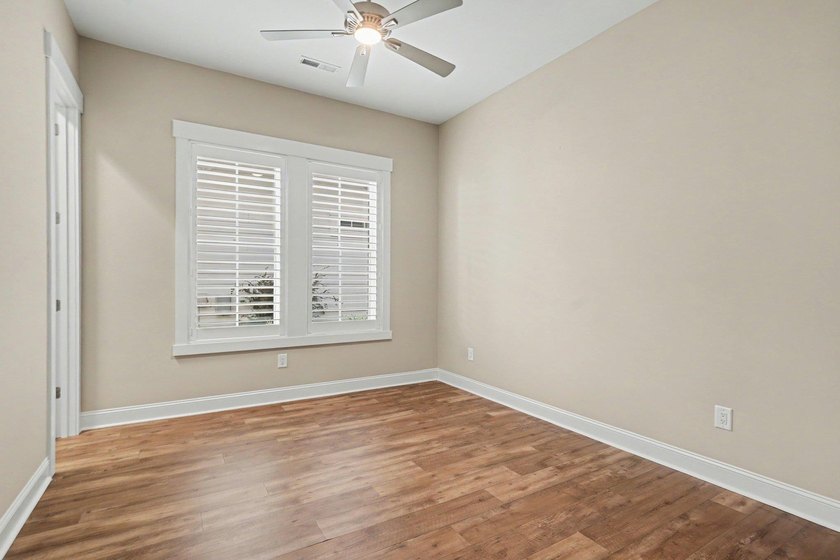 This immaculate Charleston-style Lowcountry home offers - photo 17