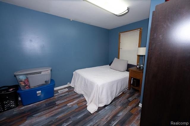 Welcome home to this beautifully maintained 3-bedroom - photo 22