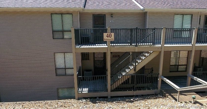 Wake up to stunning views in this charming 2-bedroom, 2-bathroom - photo 23