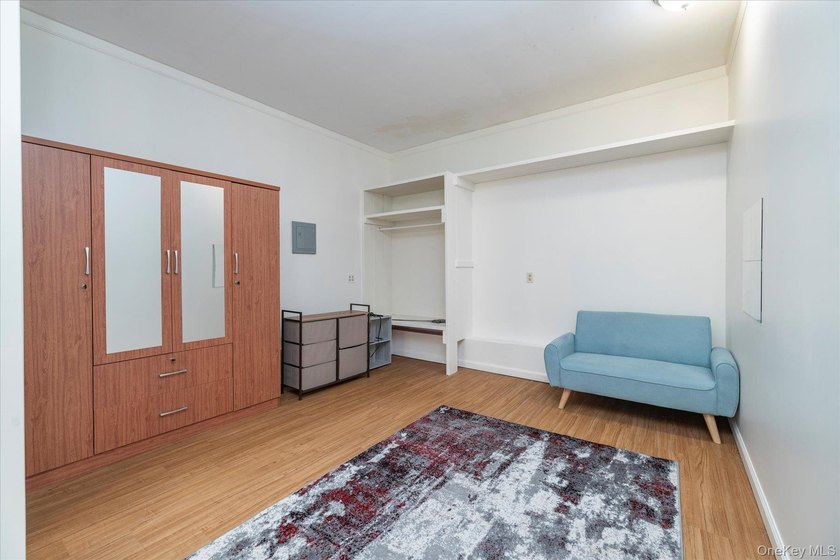 Welcome to this beautifully maintained 4-bedroom, 2-bath - photo 27