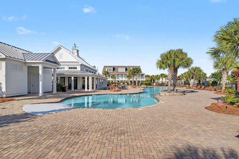 This immaculate Charleston-style Lowcountry home offers - photo 31