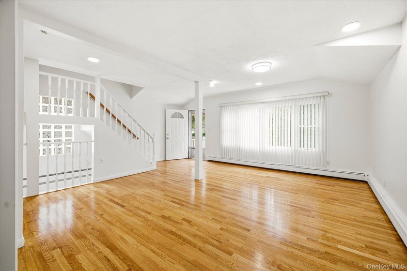 Welcome to this beautifully maintained 4-bedroom, 2-bath - photo 31