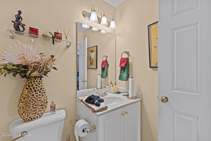 Nestled in the serene and sought-after Berne Glade community - photo 32