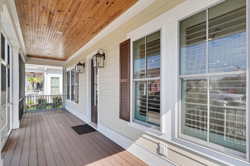This immaculate Charleston-style Lowcountry home offers - photo 34