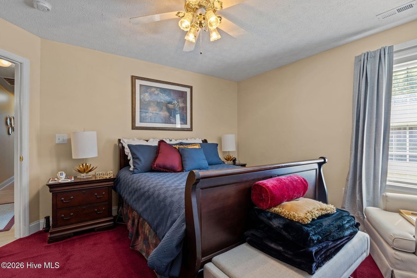Nestled in the serene and sought-after Berne Glade community - photo 36