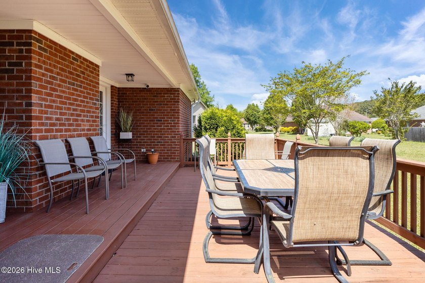 Nestled in the serene and sought-after Berne Glade community - photo 40