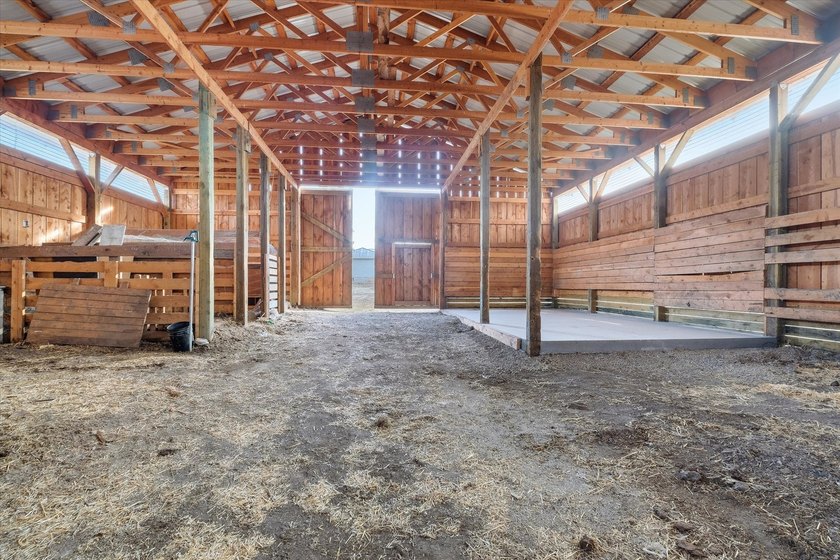 Great property with endless possibilities! Zoned for both - photo 36