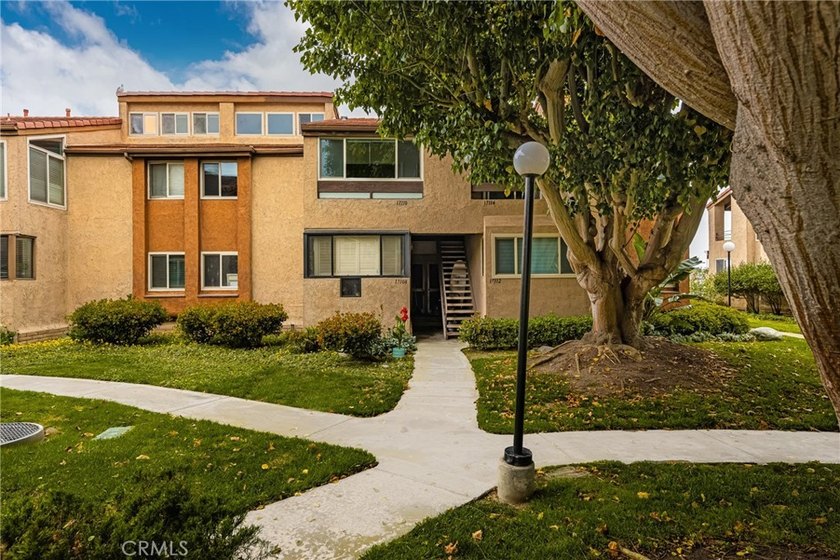 Welcome to the resort community of Sea Harbour!!! This condo - photo 2