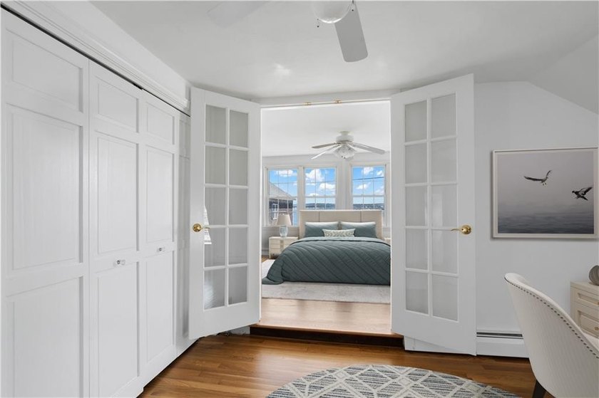 Welcome to your own seaside escape! Perfectly positioned across - photo 18