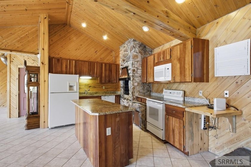 Welcome to your dream lakefront retreat on Williams Lake in the - photo 20