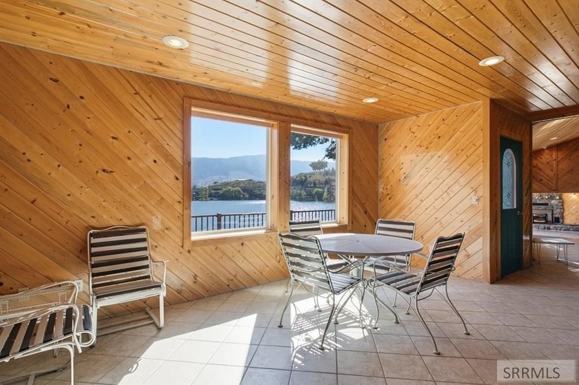Welcome to your dream lakefront retreat on Williams Lake in the - photo 21