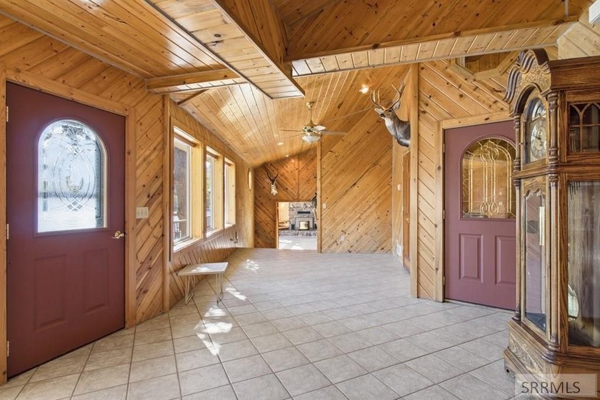 Welcome to your dream lakefront retreat on Williams Lake in the - photo 22