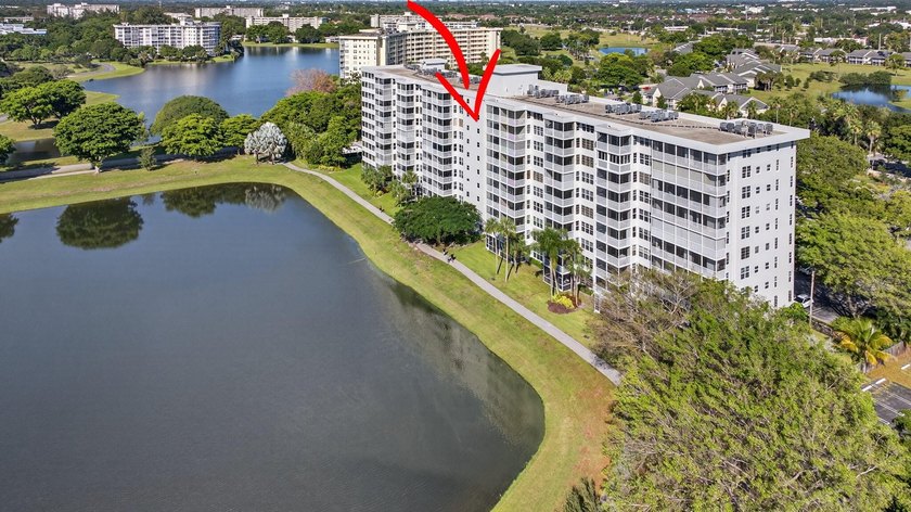 Stunning 2-bedroom, 2-bath ALL AGES condo on the 9th floor with - photo 34
